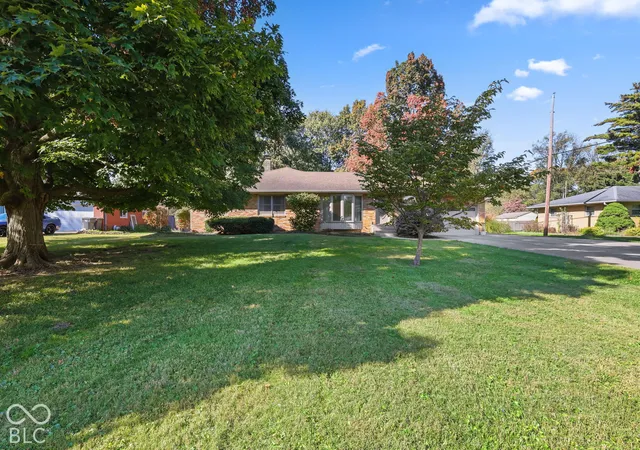 Photo 3 of Single family home for sale at 4620 S Senate Ave, Indianapolis, IN 46217 | MLS# 22132991 | Listing updated on 2026-10-25