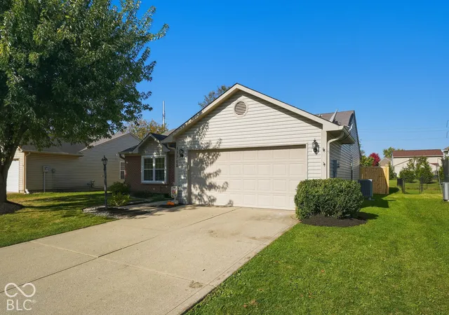 Photo 1 of Single family home for sale at 17708 Sanibel Cir, Westfield, IN 46062 | MLS# 22132997 | Listing updated on 2026-10-29