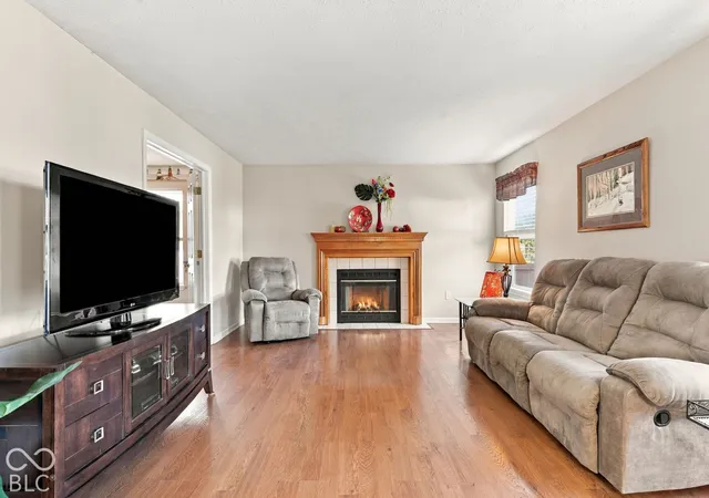 Photo 4 of Single family home for sale at 7520 Samuel Dr, Indianapolis, IN 46259 | MLS# 22132998 | Listing updated on 2026-10-24