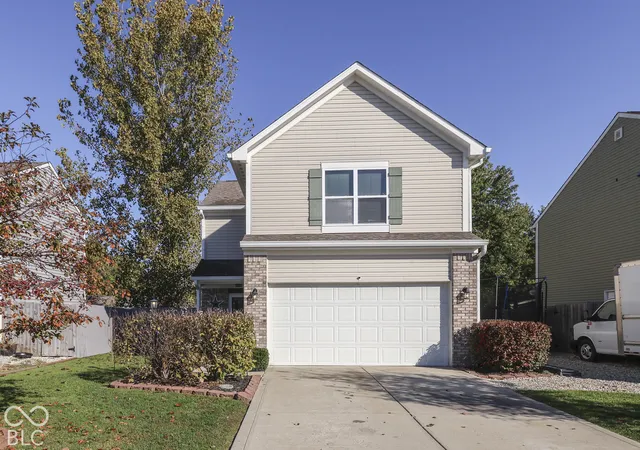 Single family home for sale at 1302 Tomahawk Pl, Martinsville, IN 46151 | MLS# 22133005