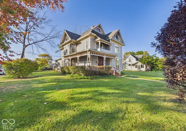 Photo 2 of Single family home for sale at 305 W 13th Street, Anderson, IN 46016 | MLS# 22133011 | Listing updated on 2026-10-23