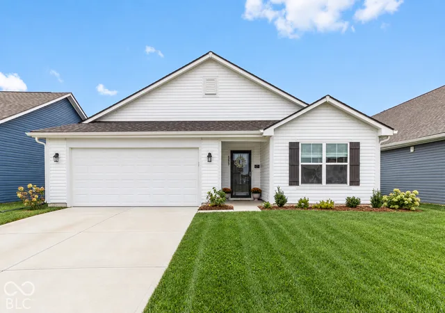 Single family home for sale at 4809 Amber Wood Ln, Indianapolis, IN 46235 | MLS# 22133019