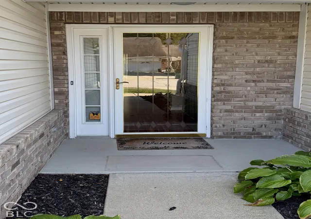 Photo 2 of Sale Pending at 5835 Oberlies Way, Plainfield, IN 46168 | MLS# 22133026 | Listing updated on 2026-10-28
