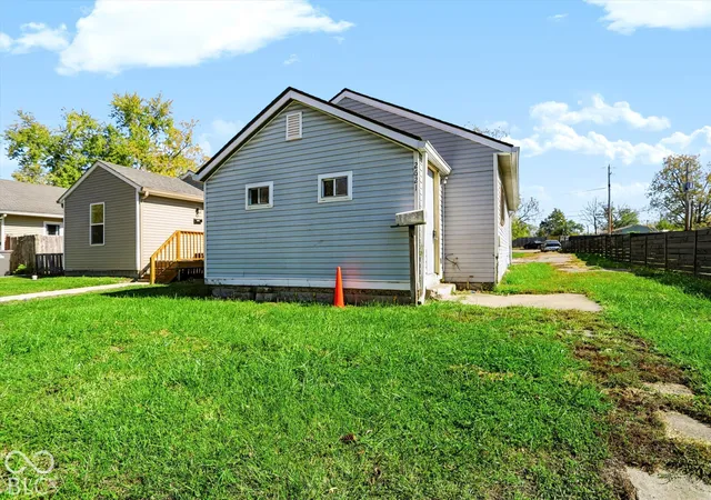 Photo 1 of Sale Pending at 2621 N Chester Ave, Indianapolis, IN 46218 | MLS# 22133033 | Listing updated on 2026-10-27