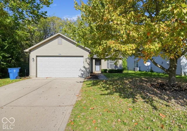 Photo 1 of Single family home for sale at 10832 Snowdrop Way, Indianapolis, IN 46235 | MLS# 22133036 | Listing updated on 2026-10-23