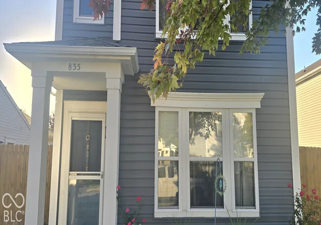 Photo 2 of Single family home for sale at 835 Olmsted Dr, Shelbyville, IN 46176 | MLS# 22133063 | Listing updated on 2026-10-29