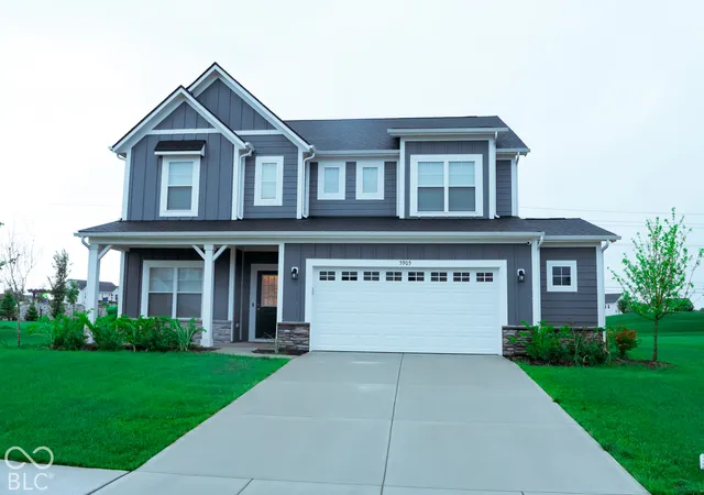 Photo 3 of Single family home for sale at 5905 Fair Oak Cir, Brownsburg, IN 46112 | MLS# 22133065 | Listing updated on 2026-10-24