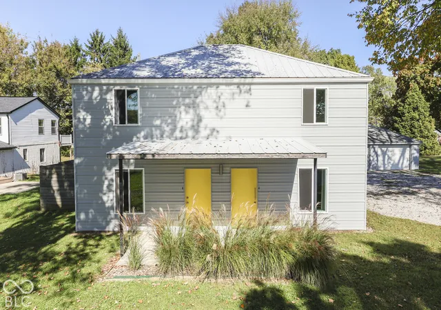 Photo 3 of House for sale at 3348 W Smith Valley Rd, Greenwood, IN 46142 | MLS# 22133072 | Listing updated on 2026-10-26