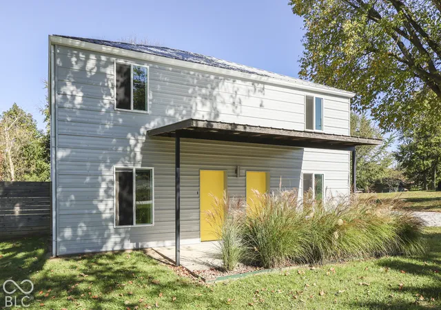 Photo 4 of House for sale at 3348 W Smith Valley Rd, Greenwood, IN 46142 | MLS# 22133072 | Listing updated on 2026-10-26