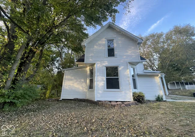 Single family home for sale at 309 W 2nd Street, Veedersburg, IN 47987 | MLS# 22133082