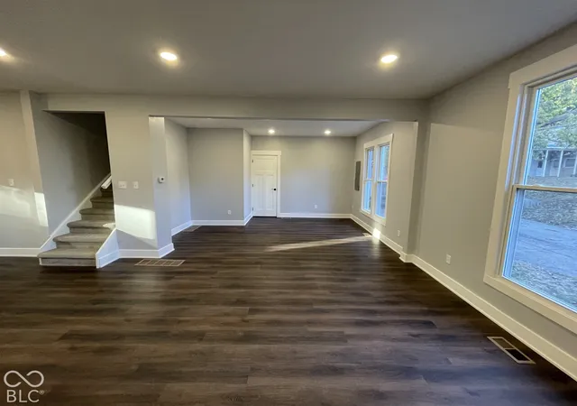 Photo 3 of Single family home for sale at 309 W 2nd Street, Veedersburg, IN 47987 | MLS# 22133082 | Listing updated on 2026-10-25