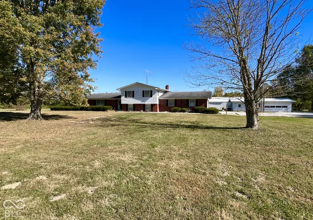 Photo 2 of Single family home for sale at 7151 N Co Rd 1000 E, Seymour, IN 47274 | MLS# 22133087 | Listing updated on 2026-10-25