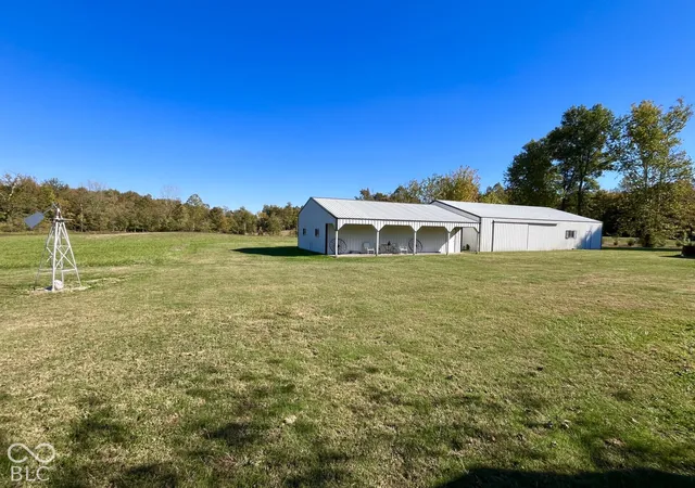 Photo 3 of Single family home for sale at 7151 N Co Rd 1000 E, Seymour, IN 47274 | MLS# 22133087 | Listing updated on 2026-10-25