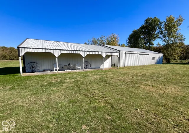 Photo 4 of Single family home for sale at 7151 N Co Rd 1000 E, Seymour, IN 47274 | MLS# 22133087 | Listing updated on 2026-10-25