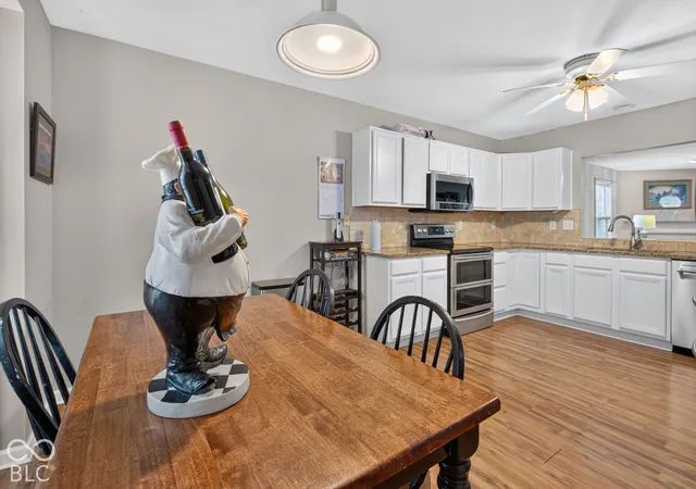 Photo 3 of Single family home for sale at 10673 Braewick Cir, Fishers, IN 46037 | MLS# 22133101 | Listing updated on 2026-10-23