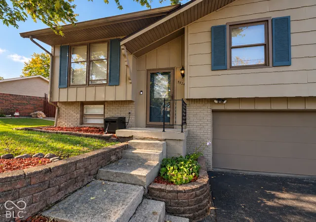 Photo 3 of Single family home for sale at 5524 Dollar Hide S Dr, Indianapolis, IN 46221 | MLS# 22133103 | Listing updated on 2026-10-24