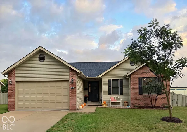 Single family home for sale at 4576 S Lost St, Terre Haute, IN 47802 | MLS# 22133105