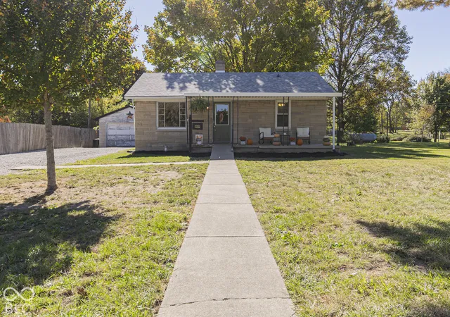 Single family home for sale at 8141 Walnut St, Coatesville, IN 46121 | MLS# 22133108