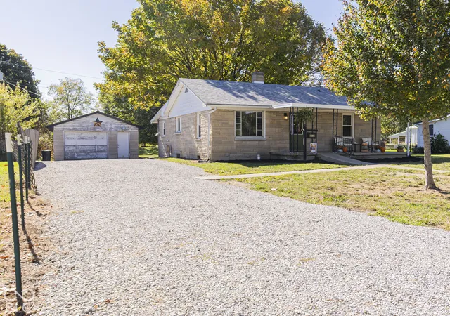 Photo 1 of Single family home for sale at 8141 Walnut St, Coatesville, IN 46121 | MLS# 22133108 | Listing updated on 2026-10-24