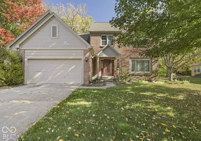 Photo 1 of Single family home for sale at 10331 Foxwood Dr W, Carmel, IN 46280 | MLS# 22133109 | Listing updated on 2026-10-30