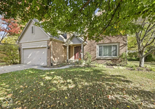 Photo 2 of Single family home for sale at 10331 Foxwood Dr W, Carmel, IN 46280 | MLS# 22133109 | Listing updated on 2026-10-31