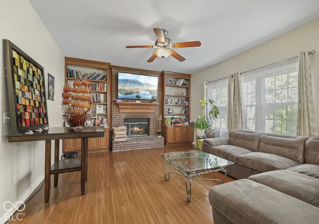 Photo 3 of Single family home for sale at 10331 Foxwood Dr W, Carmel, IN 46280 | MLS# 22133109 | Listing updated on 2026-10-31