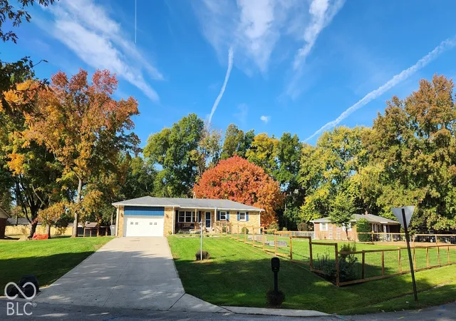 Photo 2 of Single family home for sale at 3556 Nolen Dr, Indianapolis, IN 46234 | MLS# 22133111 | Listing updated on 2026-10-27