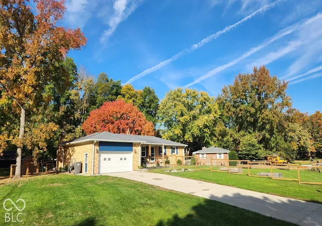 Photo 3 of Single family home for sale at 3556 Nolen Dr, Indianapolis, IN 46234 | MLS# 22133111 | Listing updated on 2026-10-27