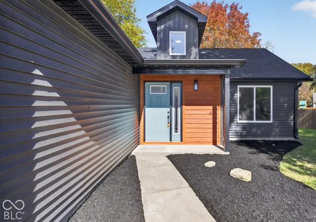 Photo 2 of Single family home for sale at 6902 Hardwood Dr, Indianapolis, IN 46250 | MLS# 22133113 | Listing updated on 2026-10-24