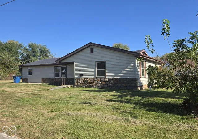 Photo 1 of Single family home for sale at 302 E Neal St, Jasonville, IN 47438 | MLS# 22133115 | Listing updated on 2026-10-27