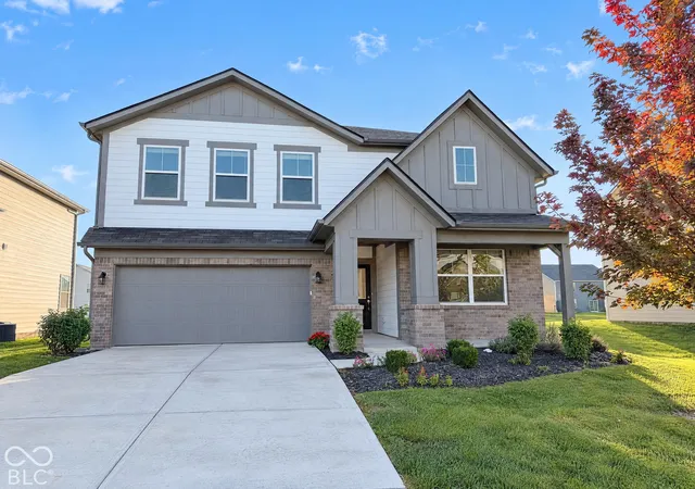 Single family home for sale at 2282 S Bingham Pl, New Palestine, IN 46163 | MLS# 22133121