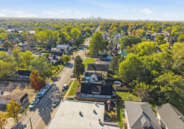 Photo 1 of Single family home for sale at 3956 Boulevard Pl, Indianapolis, IN 46208 | MLS# 22133140 | Listing updated on 2026-10-23