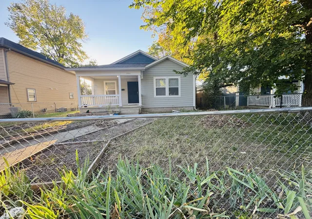 Photo 1 of Single family home for sale at 2846 Highland Pl, Indianapolis, IN 46208 | MLS# 22133141 | Listing updated on 2026-10-24