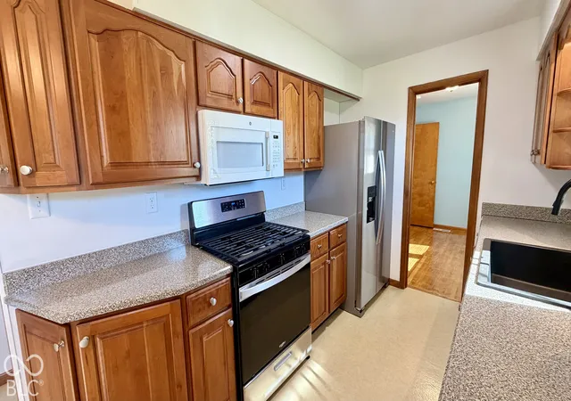 Photo 4 of Single family home for sale at 2635 15th Street, Columbus, IN 47201 | MLS# 22133147 | Listing updated on 2026-10-23