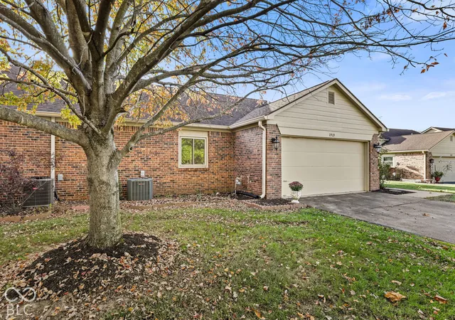 Photo 3 of Sale Pending at 1919 Crystal Bay E Dr, Plainfield, IN 46168 | MLS# 22133152 | Listing updated on 2026-10-28
