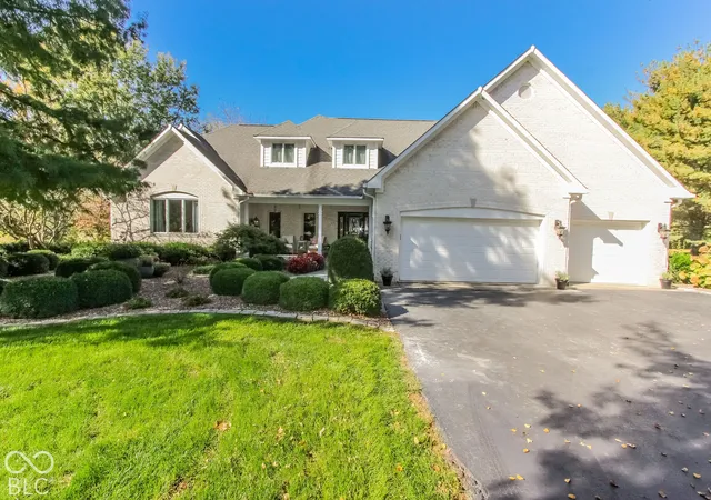 Photo 1 of Mansion for sale at 3094 S Honey Crk Rd, Greenwood, IN 46143 | MLS# 22133159 | Listing updated on 2026-10-27