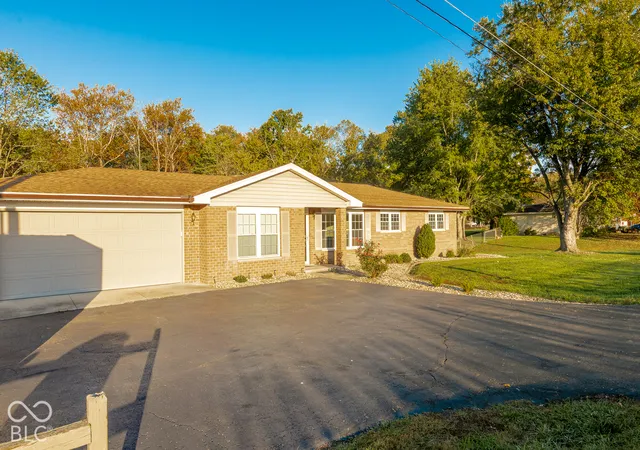 Photo 2 of Single family home for sale at 2898 S Jimtown Ln, Scottsburg, IN 47170 | MLS# 22133160 | Listing updated on 2026-10-23
