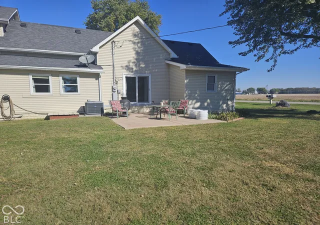 Photo 4 of Single family home for sale at 657 N 350 West, Shelbyville, IN 46176 | MLS# 22133165 | Listing updated on 2026-10-23