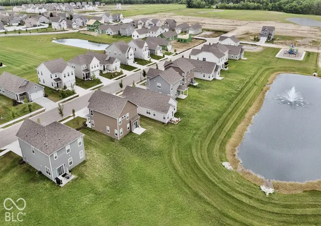 Photo 2 of Single family home for sale at 2247 Bear Oak Run, Shelbyville, IN 46176 | MLS# 22133197 | Listing updated on 2026-10-27