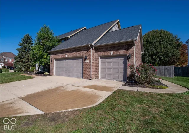 Photo 3 of Single family home for sale at 10073 Parkshore Dr, Fishers, IN 46038 | MLS# 22133213 | Listing updated on 2026-10-27