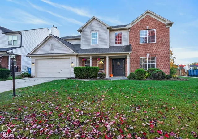 Photo 4 of Single family home for sale at 11837 Weathered Edge Dr, Fishers, IN 46037 | MLS# 22133226 | Listing updated on 2026-10-26