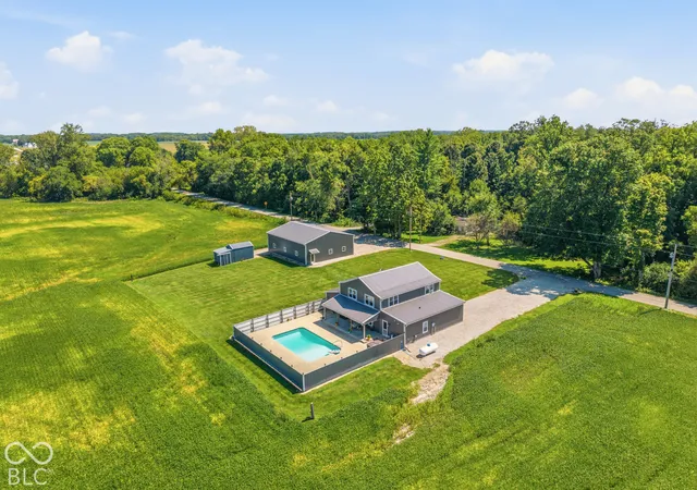 Photo 1 of Single family home for sale at 702 E 500 South, Shelbyville, IN 46176 | MLS# 22133229 | Listing updated on 2026-10-24