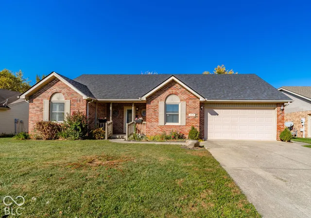 Single family home for sale at 1318 Scarlett, Anderson, IN 46013 | MLS# 22133231