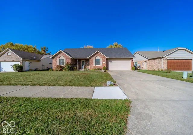 Photo 4 of Single family home for sale at 1318 Scarlett, Anderson, IN 46013 | MLS# 22133231 | Listing updated on 2026-10-27