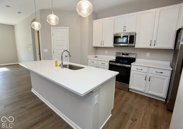 Photo 3 of Condo for sale at 6046 Bluecrest Dr, Indianapolis, IN 46234 | MLS# 22133237 | Listing updated on 2026-10-28