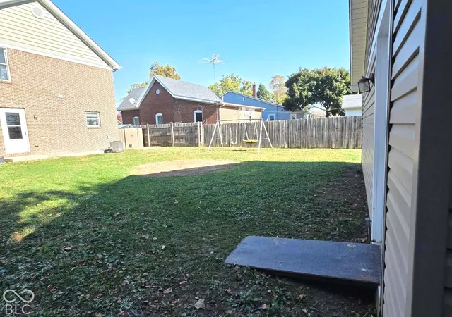 Photo 3 of Sale Pending at 811 S A St, Elwood, IN 46036 | MLS# 22133242 | Listing updated on 2026-10-29