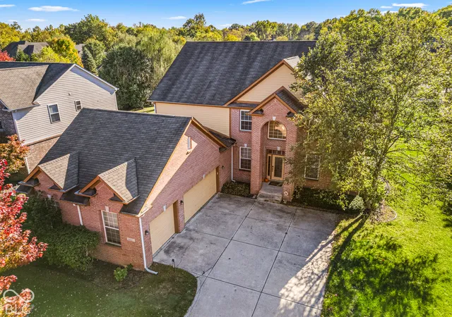 Photo 2 of Single family home for sale at 8617 Vine Maple Way, Indianapolis, IN 46278 | MLS# 22133246 | Listing updated on 2026-10-26