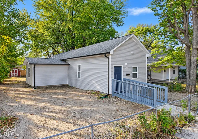 Photo 1 of Single family home for sale at 426 Leeds Ave, Indianapolis, IN 46201 | MLS# 22133255 | Listing updated on 2026-10-24