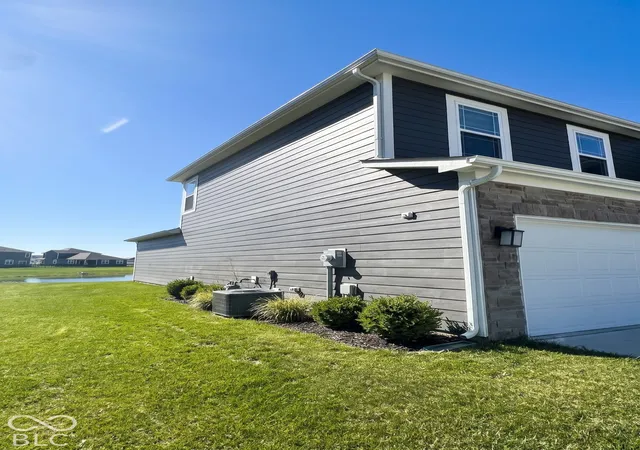Photo 2 of Single family home for sale at 9319 Aspen Glen Dr, Indianapolis, IN 46239 | MLS# 22133259 | Listing updated on 2026-10-24