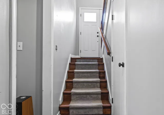 Photo 1 of Single family home for sale at 272 Canterbury Dr, Avon, IN 46123 | MLS# 22133260 | Listing updated on 2026-10-29